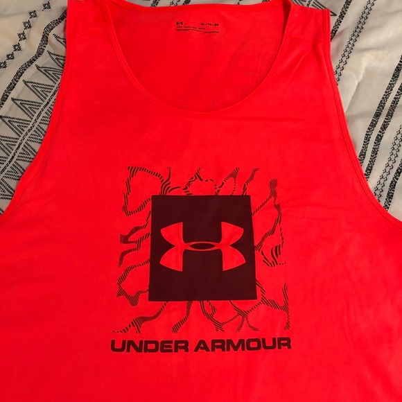 Under Armour Tank Top - Picture 2 of 4
